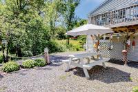 Oceanfront home on Lobster Cove with deck & shared firepit - walk to town - B&B Boothbay Harbor