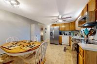 Serene home with a deck, grill, firepit, board games, washer/dryer, & mtn views - B&B East Lamoine