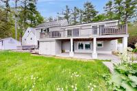 Stunning riverfront home, hot tub, BBQ, and washer & dryer - B&B Edgecomb