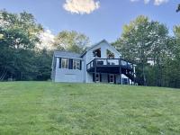 Riverfront home w/ deck, amazing views & firepit - near the best of Maine - Bed and Breakfast Stockton Springs