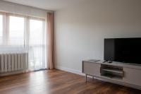 Apartamento de 1 dormitorio con balcón y vistas a la montaña 