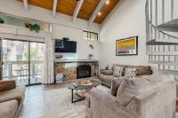 An elevated mountain escape awaits at this Lakeland Village townhome - B&B South Lake Tahoe