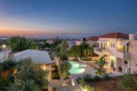 Villa Dafni with Private Pool BBQ and Free Parking - Chambres d'hôtes Goúves