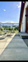 The Studio at Torr Leathann - Modern Studio - B&B Stittenham