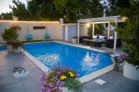 Private Riverside Villa Silvia - B&B Mostar