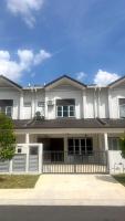 D'Izzara Homestay KLIA - Landed 4R 3B- Wifi -Netflix - B&B Sepang