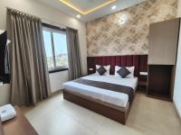 Deluxe Double Room with Extra Bed