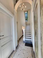 Castle-grounds house with rooftop view & jacuzzi - Bed and Breakfast Gent