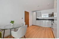 Modern 1 Bed Flat - Excellent Location - 1 min from Tube - Chambres d'hôtes Londres