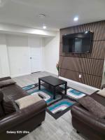 Cozy, newly built basement suite 12 km from YYC - Ferienwohnung Calgary