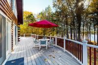 Lakefront lodge on Pemaquid Pond with dock, kayaks, canoe, SUP & firepits - Ferienwohnung Bremen