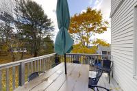 Newly Renovated Haven w/ Deck, Walk to Shops, Dining & Marina, Pet friendly - Bed and Breakfast Boothbay Harbor