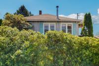 Lovely home with harbor views, gas grill, streaming, W/D, & gourmet range - Bed and Breakfast South Thomaston