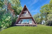 Comfy Lakefront Cabin with Gorgeous Views, Private Dock & Pebble Beach - B&B Kokadjo