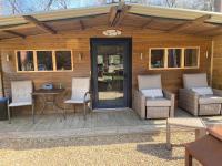 Lodge, Tranquil woodland setting - B&B Whatstandwell