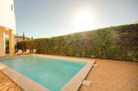 Alvor Oasis with Pool & Balconies Near Town & Beach - B&B Alvor
