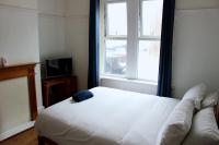 Tweepersoonskamer met Gedeelde Badkamer