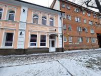 Двокімнатна квартира в центрі Полтави біля готелю Палаццо, Полтавської обласної лікарні Скліфосовського, Онкологічного диспансеру, Медичної і Стоматологічної академії, Мережа Alex Apartments, Документи для відряджень, Електрика 24-7 - B&B Poltava