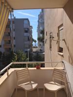 Nardi Beach Apartments Golem - Chambres d'hôtes Golem