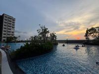 Rumah Suri Homestay at Arena2 Residence Kota Warisan - B&B Sepang