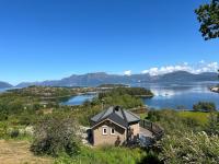 Bungalow by Sognefjorden - B&B Gulen