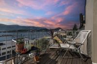 Bright and modern penthouse apartment in the center of Ålesund! - B&B Ålesund