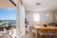 Penthouse-Apartment mit 2 Schlafzimmern und Meerblick