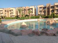 'Chalet with a Lagoon and Pool View in Blue Pay Assia 'Families Only - Chambres d'hôtes Al ‘Ayn as Sukhnah