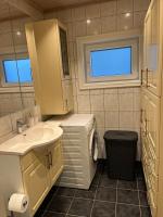 Basement apartment - Bed and Breakfast Tokheim