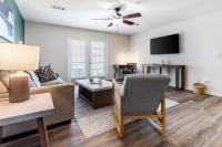 Landing Beautiful 2BD Game Room Clubhouse - B&B Gulf Hills