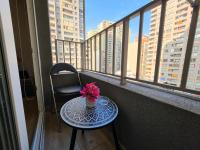 Modern 1BR Apartment with Parking Downtown Santiago - B&B Santiago