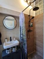 Grazioso Apartment - Central Station -Parking option -Free bike - Chambres d'hôtes Graz
