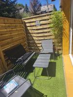 Petit Coin de Bonheur studio Neuf climatisé avec terrasse et parking privé à 5mins du Centre-ville - Chambres d'hôtes La Mure-d'Isère
