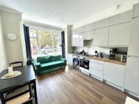 Stylish 2BR Flat 3 Mins to Wembley Stadium - B&B London