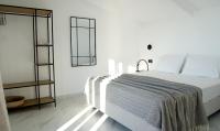 Citrus Loft at Xenios Avlais - B&B Alikanás