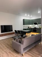 Дом, апартаменты со всеми удобствами - Bed and Breakfast Gjoemri