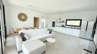 White villa in Nea Flogita - B&B Flogita