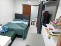 Casa do Tião Refugio em Container 50metros do mar, 15km Beto Carrero e 3km do Aeroporto e Porto de Navegantes Centro da Cidade NÃO RECEBEMOS FUMANTES - Chambres d'hôtes Navegantes