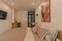Hustle Bustle l OldQuarter,Netflix & Free laundry - B&B Hanói