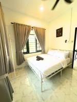 Bayu Sura Beach House - Aircond, Netflix & WiFi - Chambres d'hôtes Kampung Sura Masjid