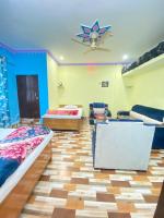 The Kuari crown Home stay - Ferienwohnung Rīni