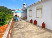 Charming house in Miranda do Corvo + Spacious terrace - B&B Vale de Colmeias