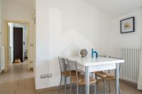 Apartment mit 2 Schlafzimmern und Balkon