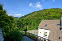 Maesteg Road - Large House - Sleeps 10 - Gateway to Afan Forest and Bike Trails - Bed and Breakfast Duffryn