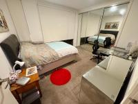 Spacious Master Room with Private Ensuite - Bed and Breakfast Melbourne