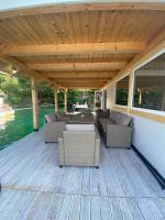 Viridian Three Boathouse Unique, PERUCAC - Ferienwohnung Perućac