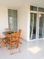Appartement charmant à Grand-Bourg, 27 m², accès à la piscine. - Chambres d'hôtes Saint-Louis