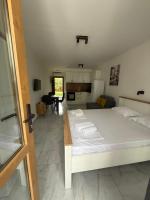 Каваци Студио с гледка към море - Ferienwohnung Sosopol