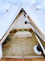 Mezi Vinicemi Glamp - B&B Valtice