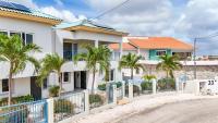 Anochíluz - modern 3-bedroom apartment near Mambo beach - B&B Willemstad